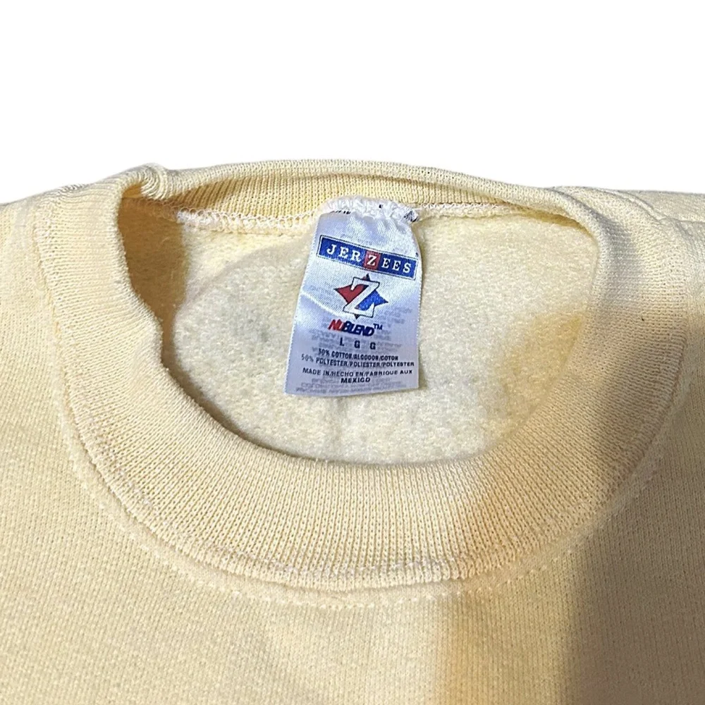 Jerzees Vintage Cardinal Embroidered Sweatshirt Large Yellow Cozy Cottagecore - Picture 10 of 10